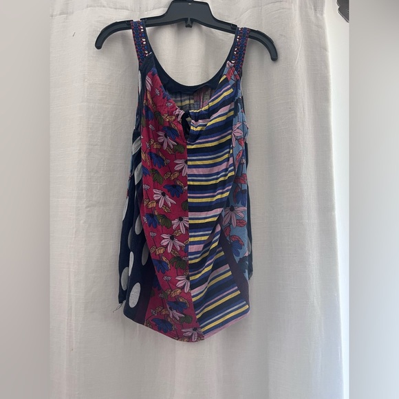 One September flowy tank - Picture 2 of 4